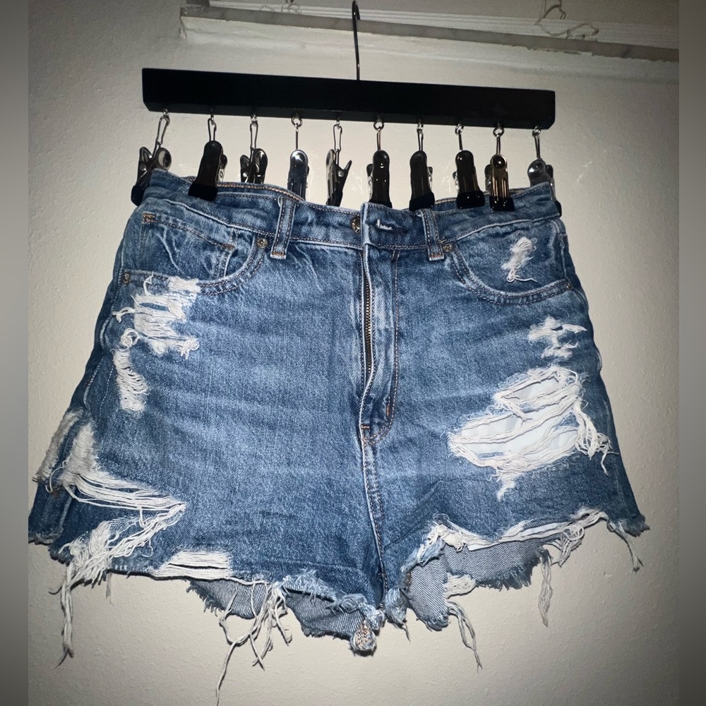 Distressed Medium Wash American Eagle Jean Shorts
